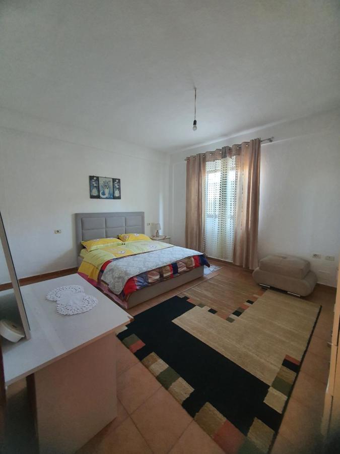 הוילה טיראנה Spacious House With A Big Garden And Fire Pit מראה חיצוני תמונה